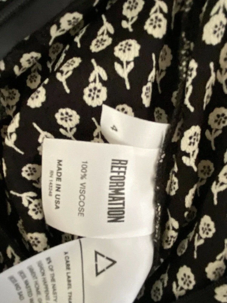 Reformation Holly Floral Cut Out Romper Size 4 Front Tie Black Short Sleeve - Picture 6 of 6